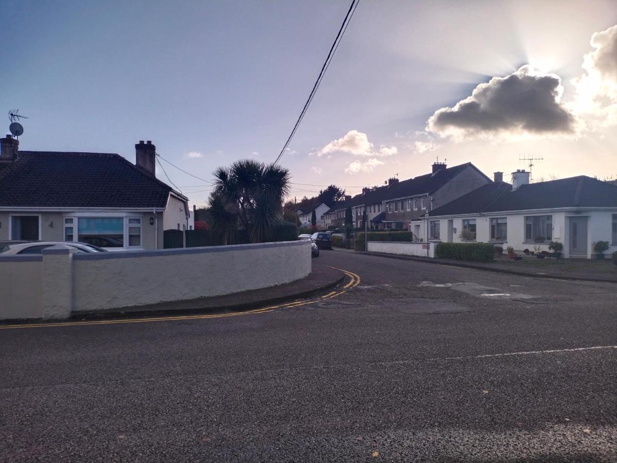 Crescent Apartments Homestay Cork Exterior foto